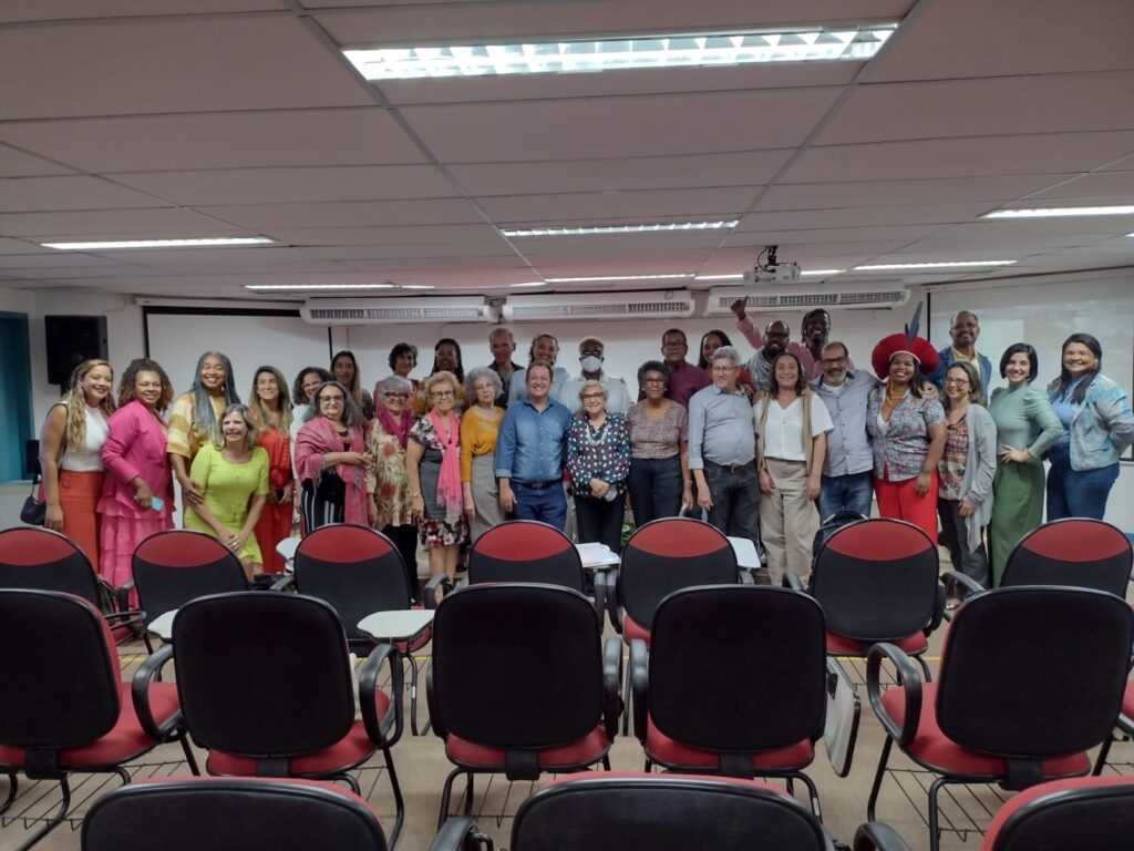 Fórum dos Técnicos participa do debate do Plano Estadual da Educação na Bahia