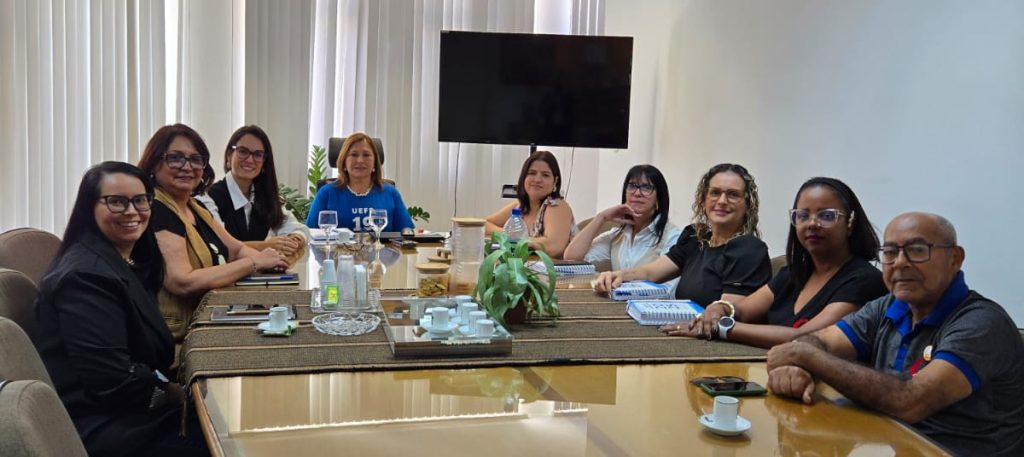 Sintest-BA se reúne com Administração Superior da Uefs para tratar de quadro de vagas, concurso e demandas da categoria