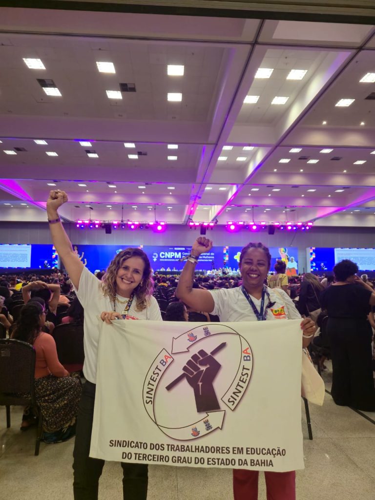 5ª Conferência Nacional de Políticas para as Mulheres encerra atividades com assinatura de atos e aprovação do relatório final