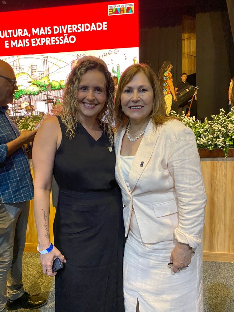 SINTEST-BA prestigia inauguração do novo Teatro da Uefs